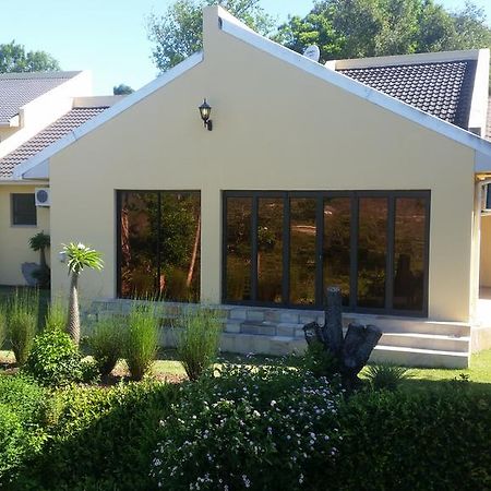 Jakobs Guesthouse & Cottage East London Bagian luar foto