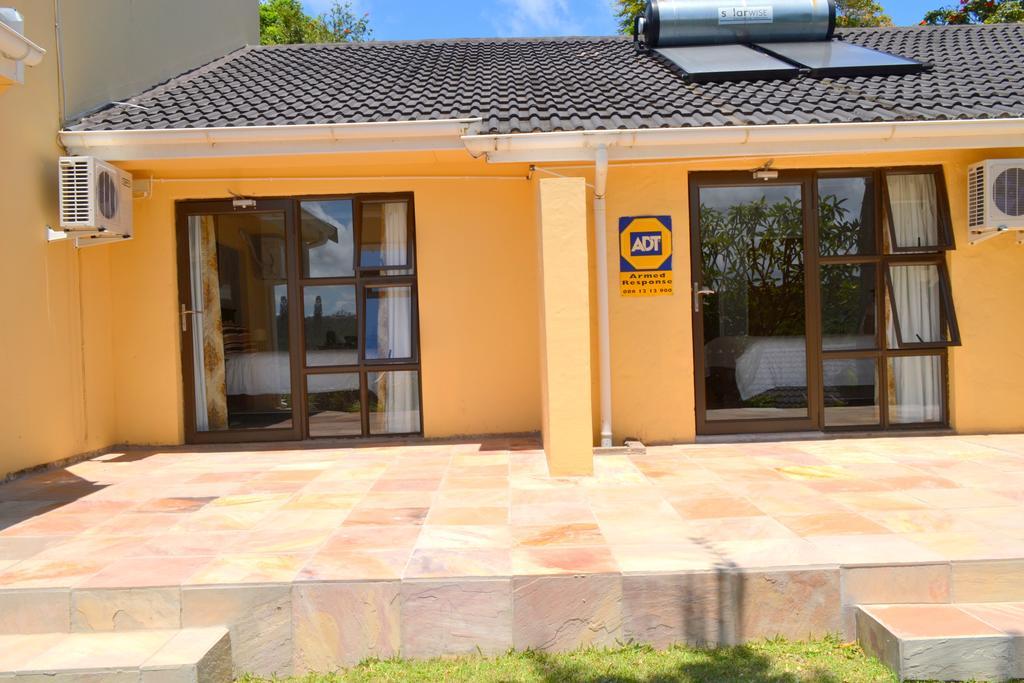 Jakobs Guesthouse & Cottage East London Ruang foto